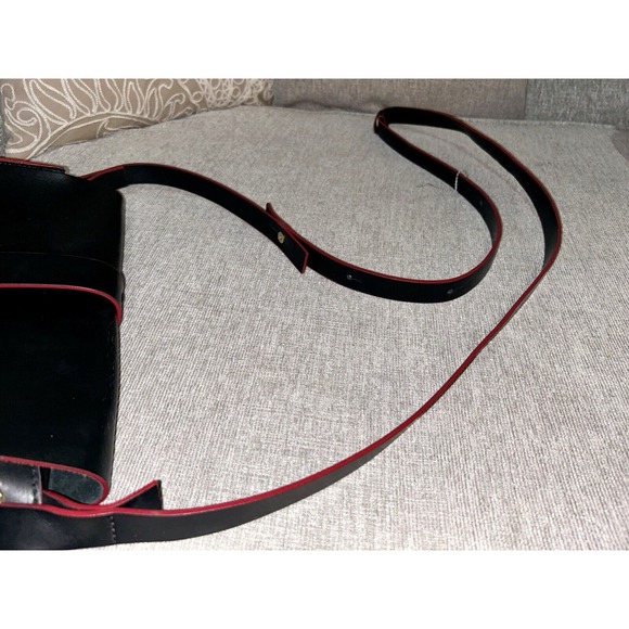 VITTORIA NAPOLI‎  ITALY Saffiano Hard Leather Crossbody Bag Purse Black & Red - Picture 6 of 10